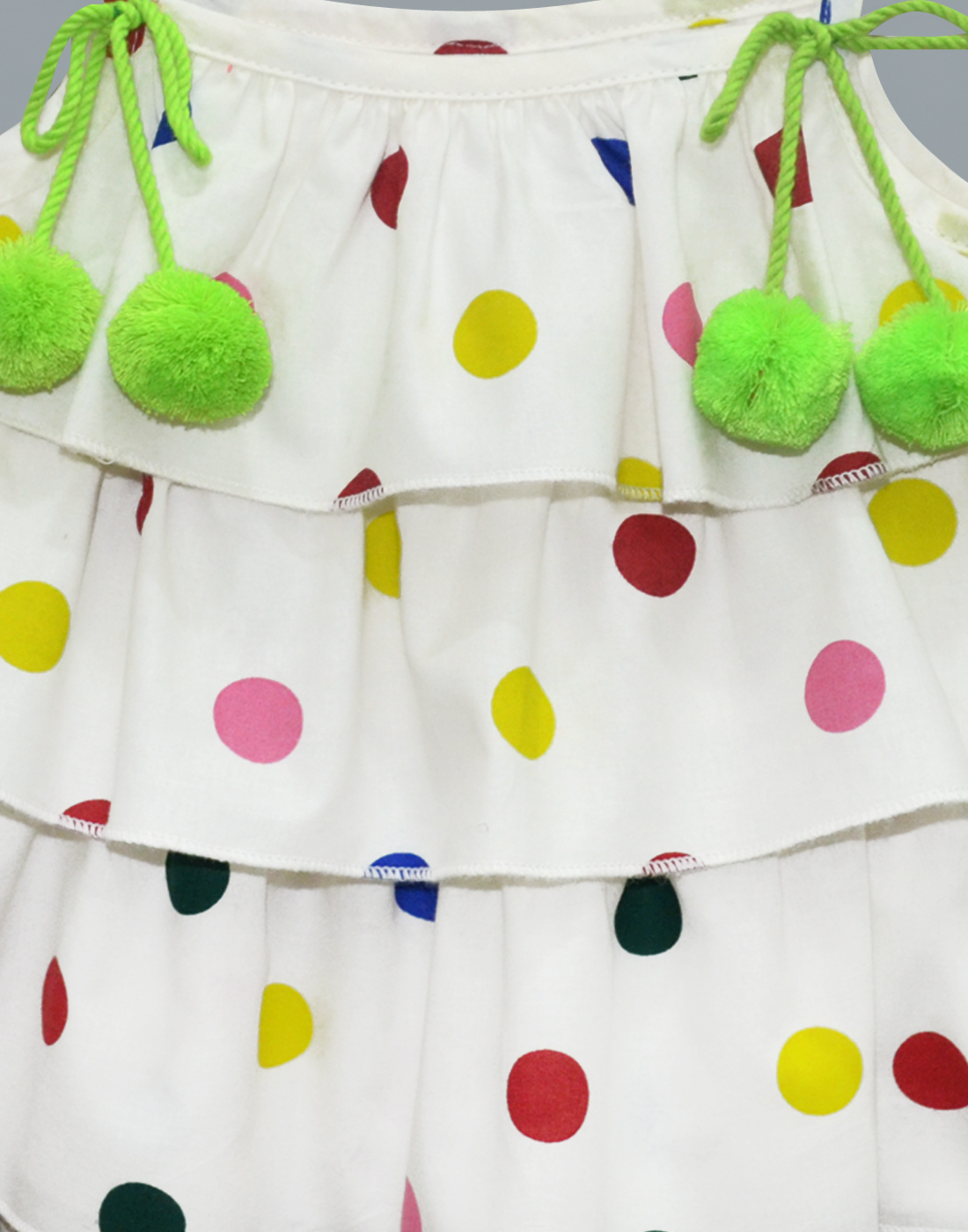 tierd pompom candy cream zoo